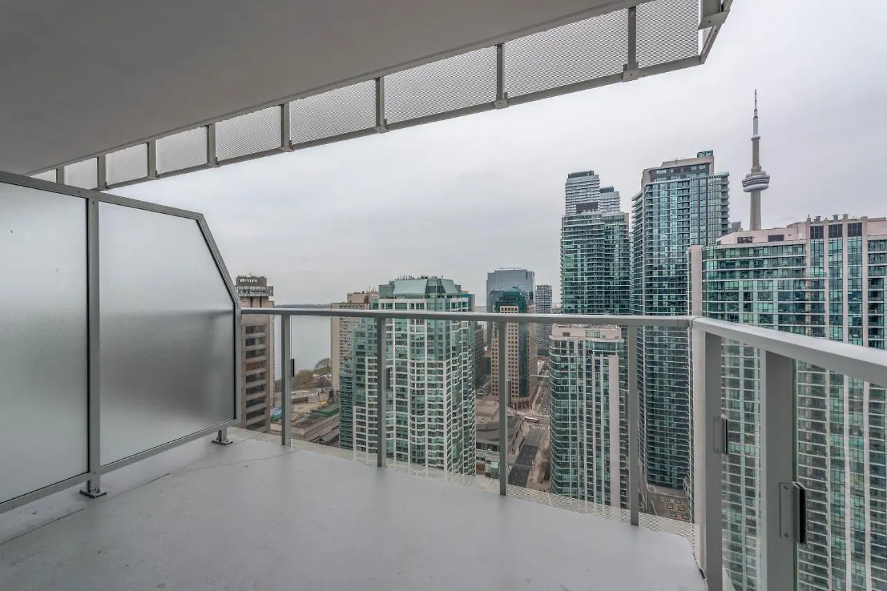 Pristine 1Br + Den -Harbour Front Toronto Downtown - Apartment 0*,  Canada