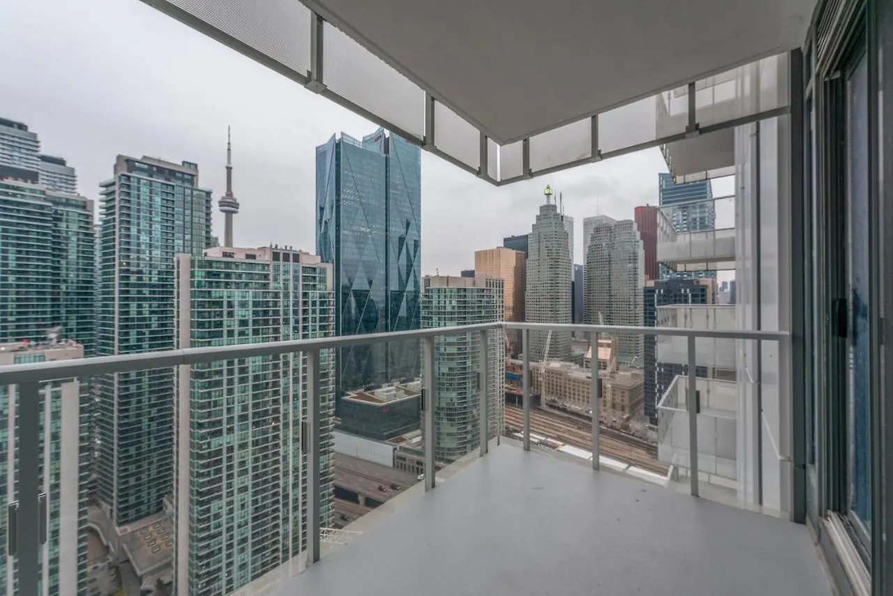 Pristine 1Br + Den -Harbour Front Toronto Downtown - Apartment