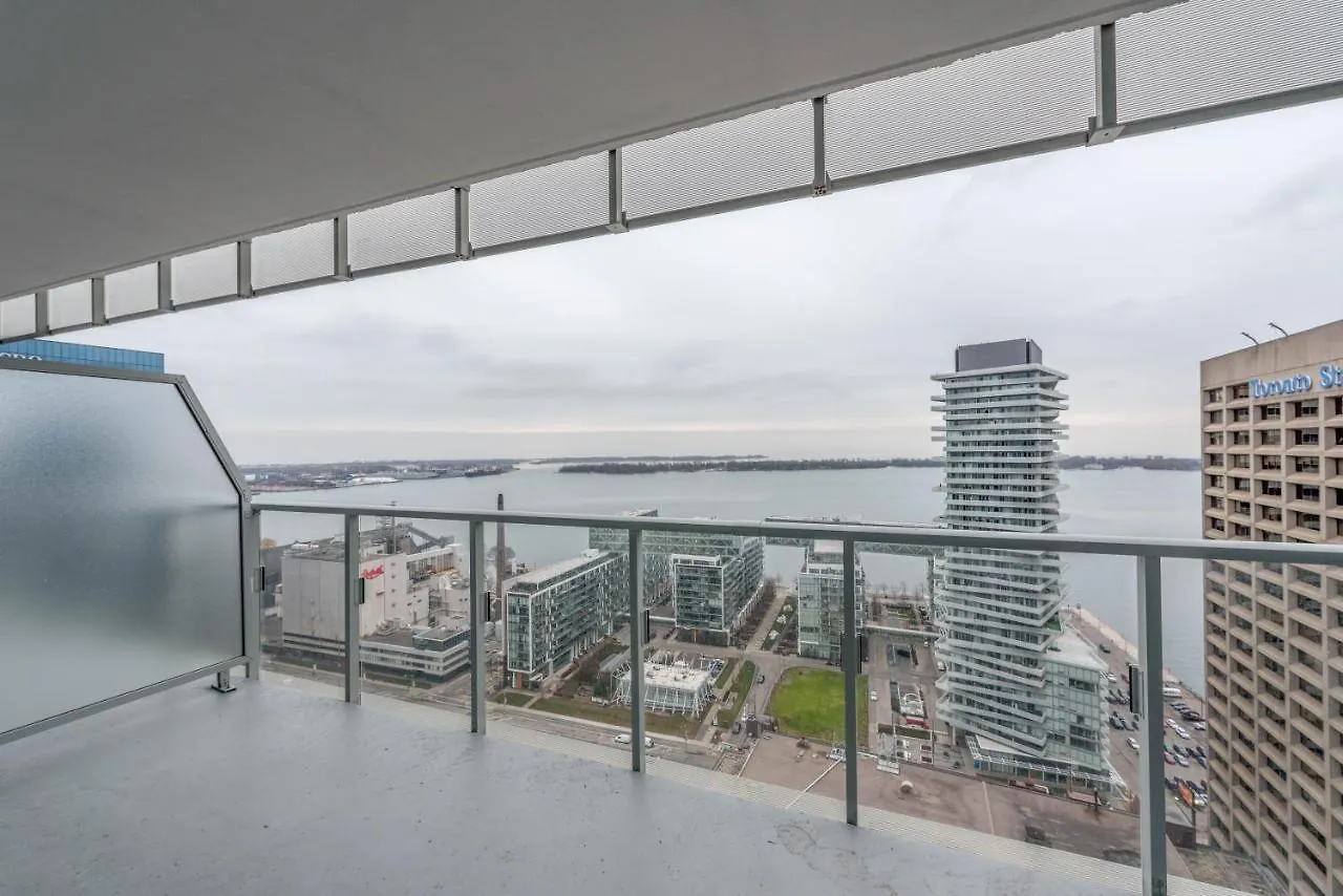 Pristine 1Br + Den -Harbour Front Toronto Downtown - Apartment 0*,  Canada